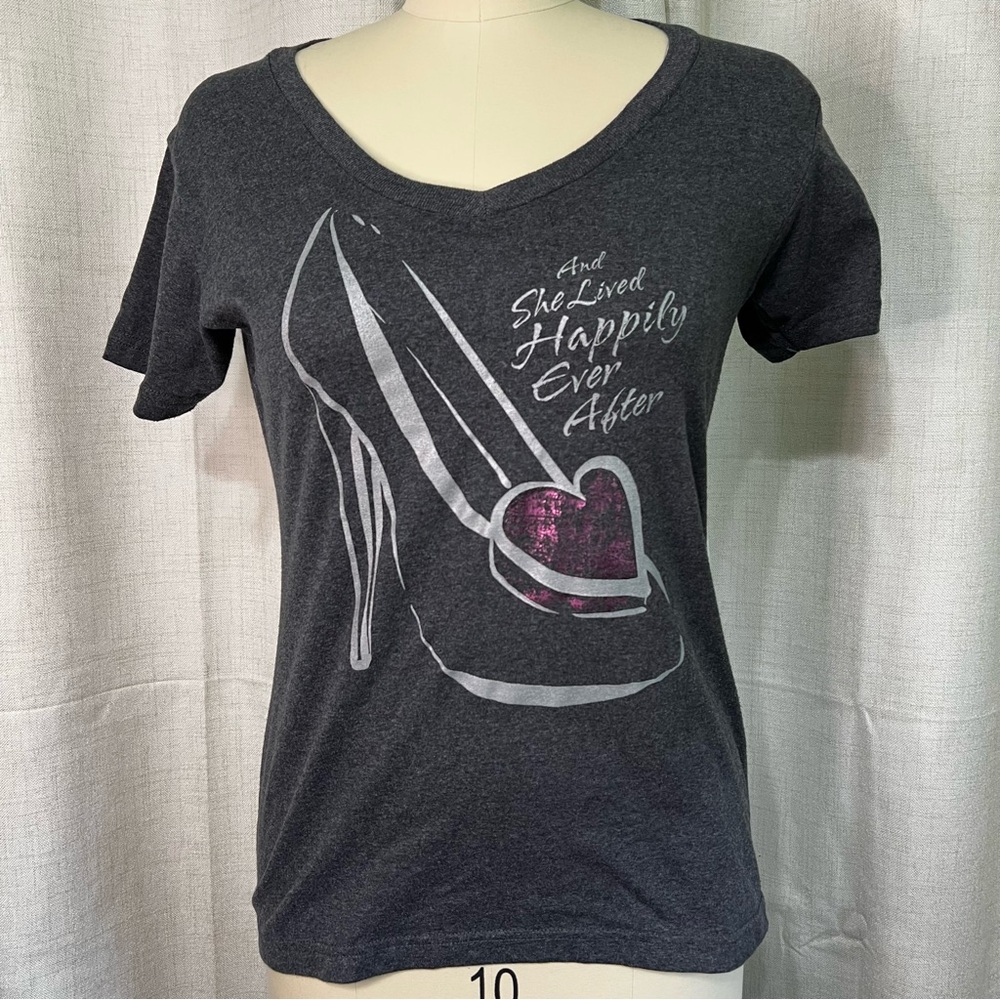 Disney‎ Store Glass Slipper TShirt  Cinderella Happily Ever After Sz Medium